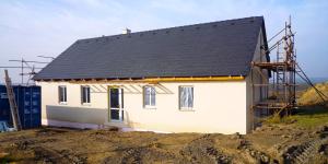 Dřevostavba rodinného domu v CHKO Kokořínsko – před dokončením